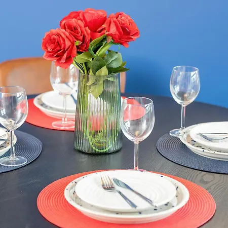 Stylowe Apartmenty Z Parkingiem Popieluszki W Gdansku By Renters Apartment
